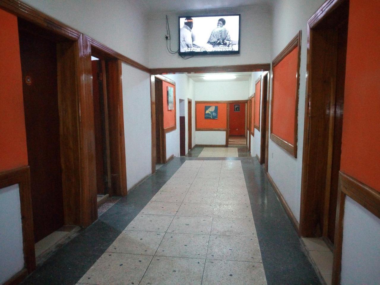 Crown Hotel Ibadán Exterior foto
